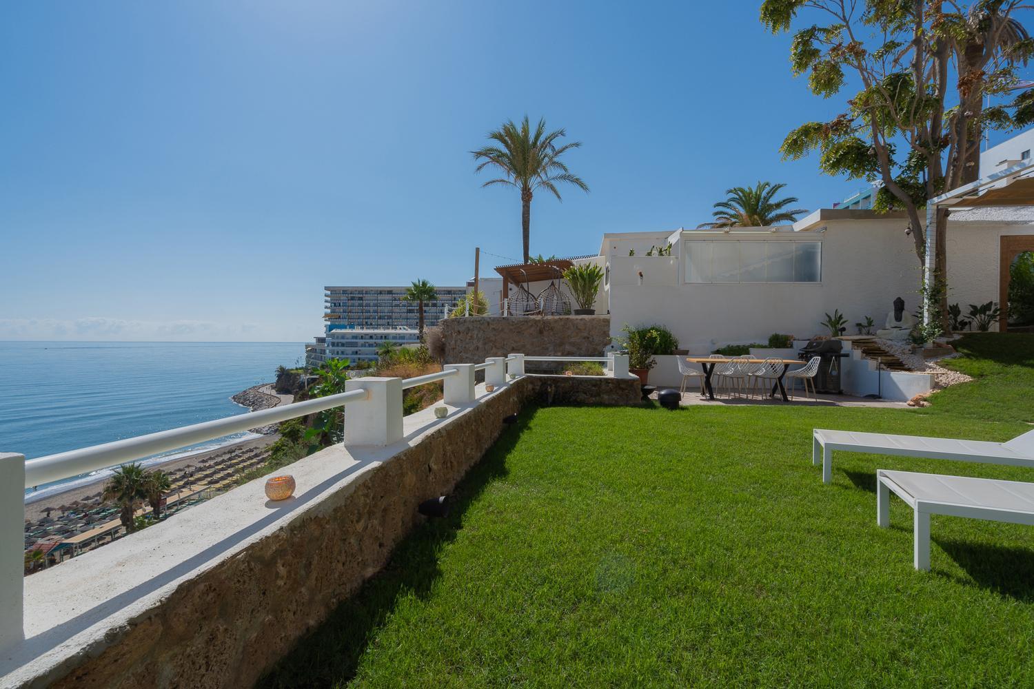 Private 250Sqm Garden Duplex, Jacuzzi, Cinema, Sea View Escape Apartment Torremolinos Luaran gambar