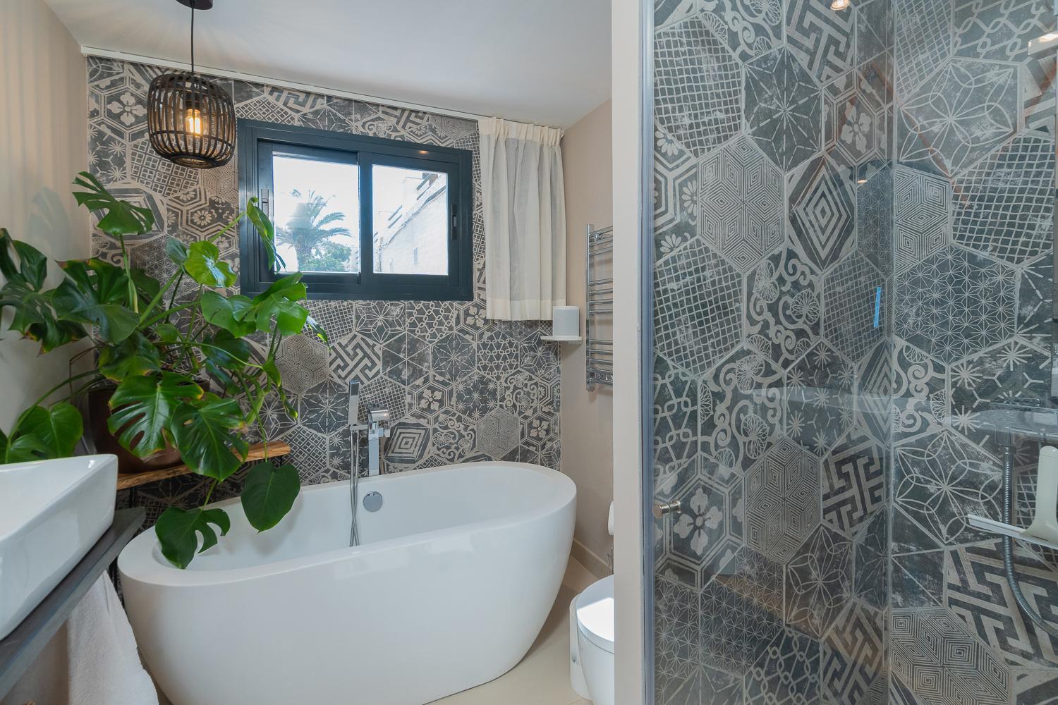 Private 250Sqm Garden Duplex, Jacuzzi, Cinema, Sea View Escape Apartment Torremolinos Luaran gambar